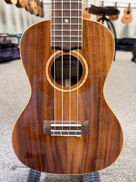 LANIKAI ACS-C Solid Acacia Concert Ukulele w/Case