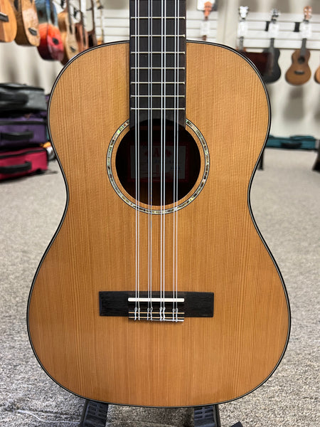 KALA KA-SCAC-B8 Solid Cedar Top/Acacia 8 String Baritone Ukulele