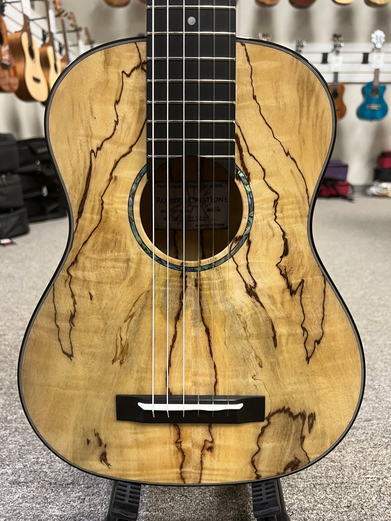 Romero Creations Solid Spalted Mango 6 String Nylon Baritone Ukulele/Guitar/Guilele RC-B6-MG