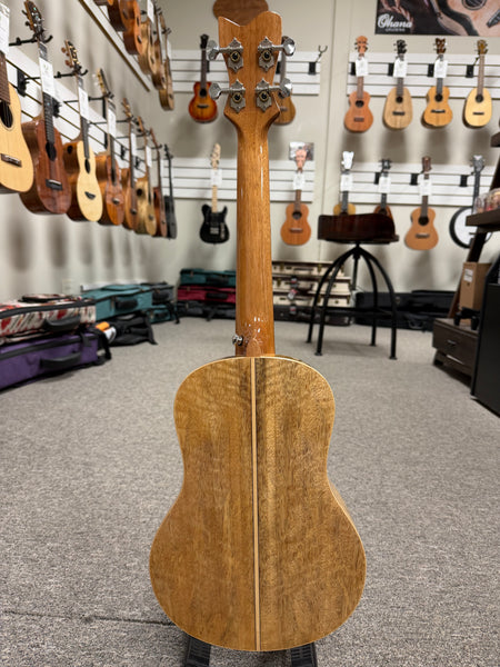 Makaio MSMT-20 Solid Spalted Mango Tenor Ukulele w/Case - Comfort Armrest #2