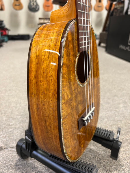 OHANA PKC-220G Solid Mango Pineapple Concert Ukulele
