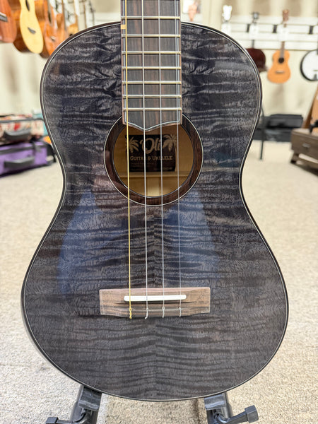 Oli L2-BMG-BK Solid Mango Baritone Ukulele w/Case - Black