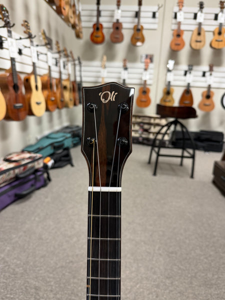 Oli L2-BMG-BK Solid Mango Baritone Ukulele w/Case - Black