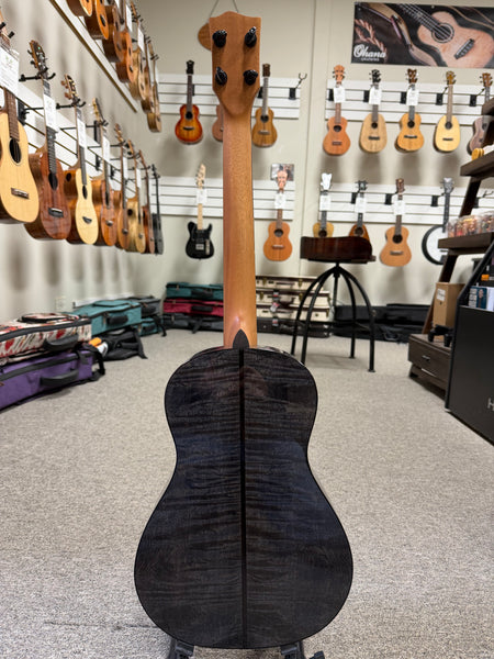 Oli L2-BMG-BK Solid Mango Baritone Ukulele w/Case - Black