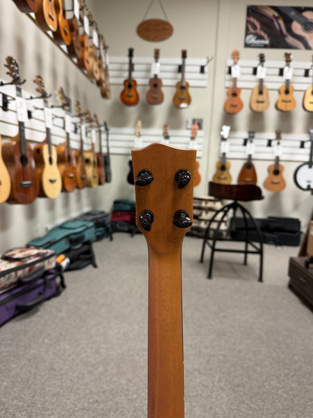 Oli L2-BMG-BK Solid Mango Baritone Ukulele w/Case - Black