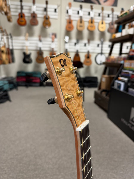 Oli X2-TQM-AG Solid Quilted Maple 'Aina Green Tenor Ukulele w/Case