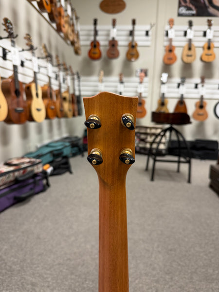 Oli X2-TQM-AG Solid Quilted Maple 'Aina Green Tenor Ukulele w/Case