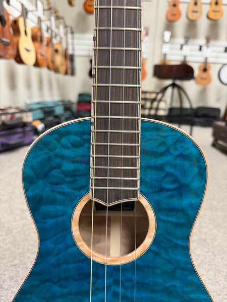 Oli L2-BQM-BL Solid Quilted Maple Ocean Blue Baritone Ukulele w/Case