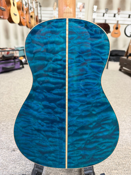 Oli L2-BQM-BL Solid Quilted Maple Ocean Blue Baritone Ukulele w/Case
