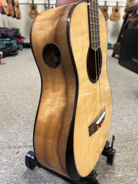 Oli L2-BCPMR Solid Port Orford Cedar/Myrtle Baritone Ukulele w/Case