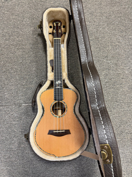 Maestro by Hozen Solid Spruce/Cocobolo Custom Tenor Ukulele w/Case - Island Series