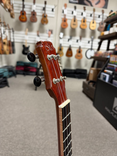 Maestro by Hozen Solid Padauk Custom Tenor Ukulele w/Case - Island Series