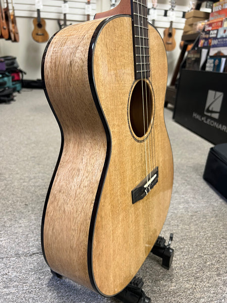 Pono BN4-3 Solid Mango Large Body Baritone Nui Ukulele w/Case