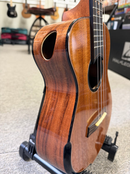Maestro by Hozen Solid Koa Custom Tenor Ukulele w/Case - Island Series
