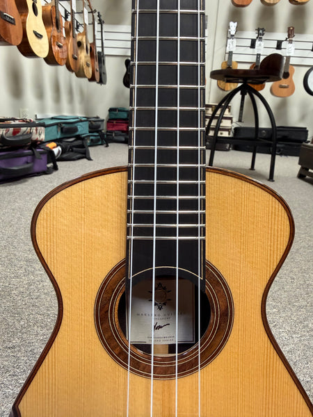 Maestro by Hozen Solid Spruce/Wenge Concert Ukulele w/Case - Island Series