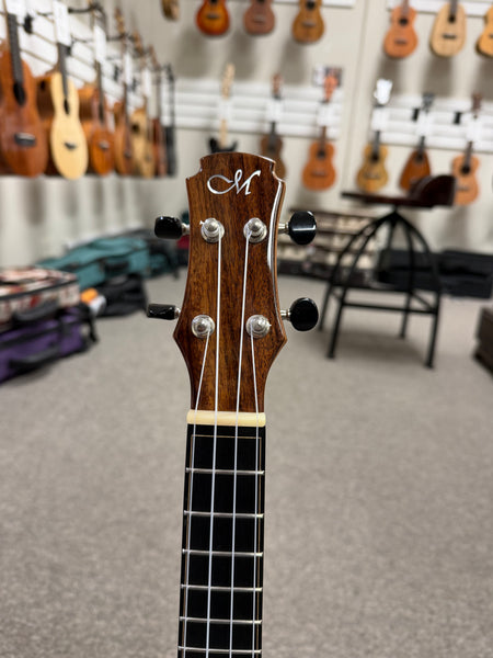 Maestro by Hozen Solid Spruce/Wenge Concert Ukulele w/Case - Island Series