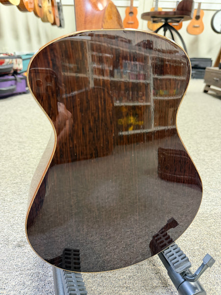 Maestro by Hozen Solid Spruce/Wenge Concert Ukulele w/Case - Island Series