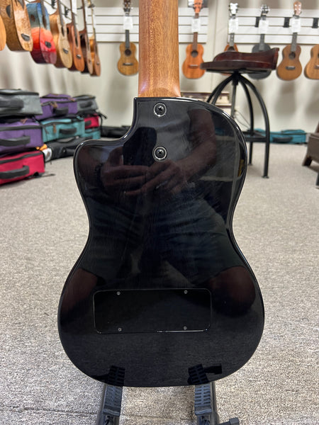 Pono BE-MBD-BK Mango Deluxe Black Baritone Electric Solid Body Ukulele w/Case