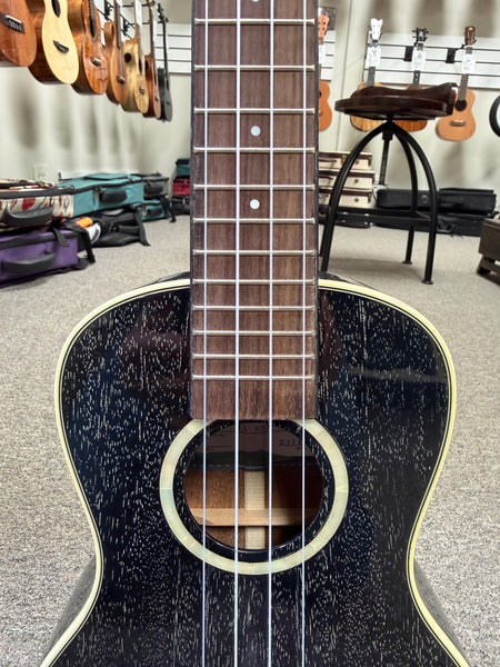 KALA KA-SDH-C Solid Salt and Pepper Doghair Mahogany Concert Ukulele w/Case