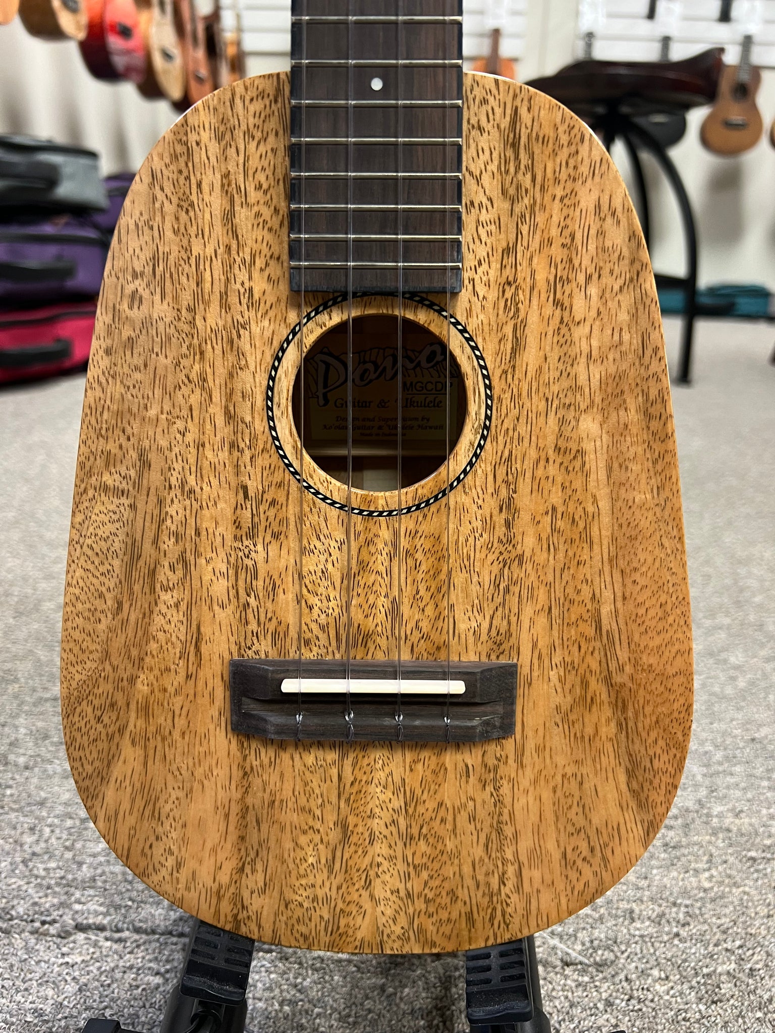PONO MGCDP Solid Mango Pineapple Deluxe Concert Ukulele