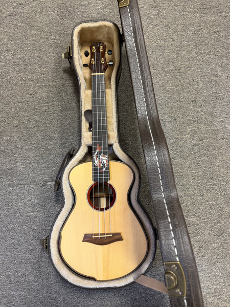 Maestro by Hozen Solid Spruce/Rosewood Custom Tenor Ukulele w/Case - B-Stock - Island Series