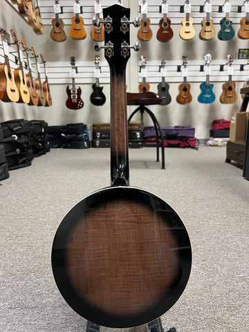 Gold Tone Mastertone Deluxe Concert Banjolele w Resonator Gig