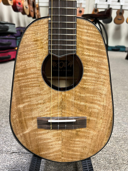 Oli L2-TPMG Solid Mango Pineapple Tenor Ukulele w/Case