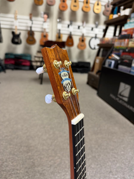 KALA KA-F8D-KHG-S Pan Pacific Solid Koa Figure 8 Soprano Ukulele w/Case