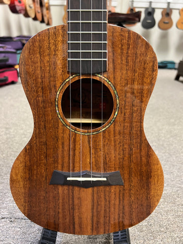 SNAIL BHC-8T Acacia Tenor Ukulele w/Case - Solid Top