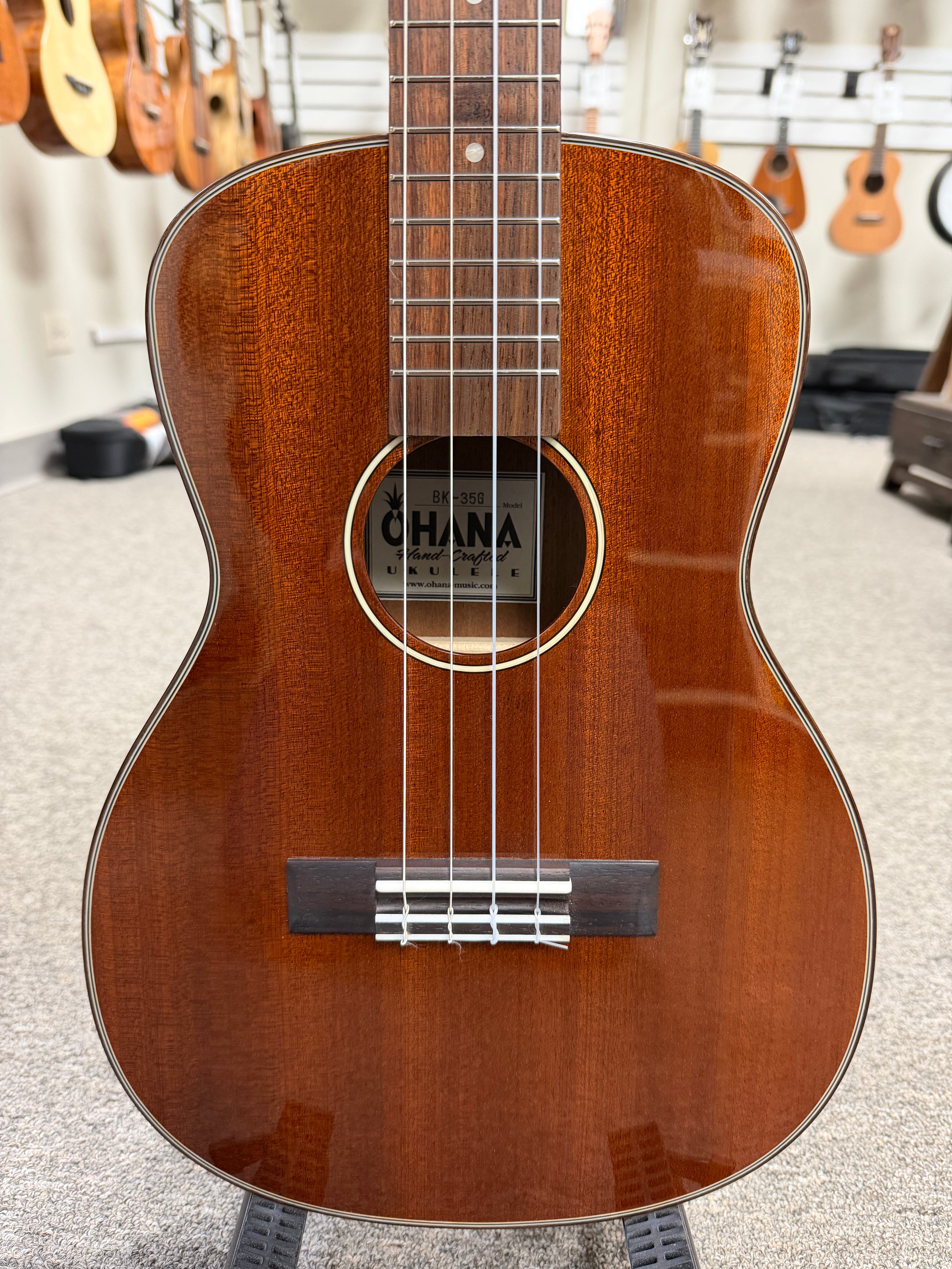 はな　69 Ohana BK-35G Solid Mahogany Baritone Ukulele - Gloss