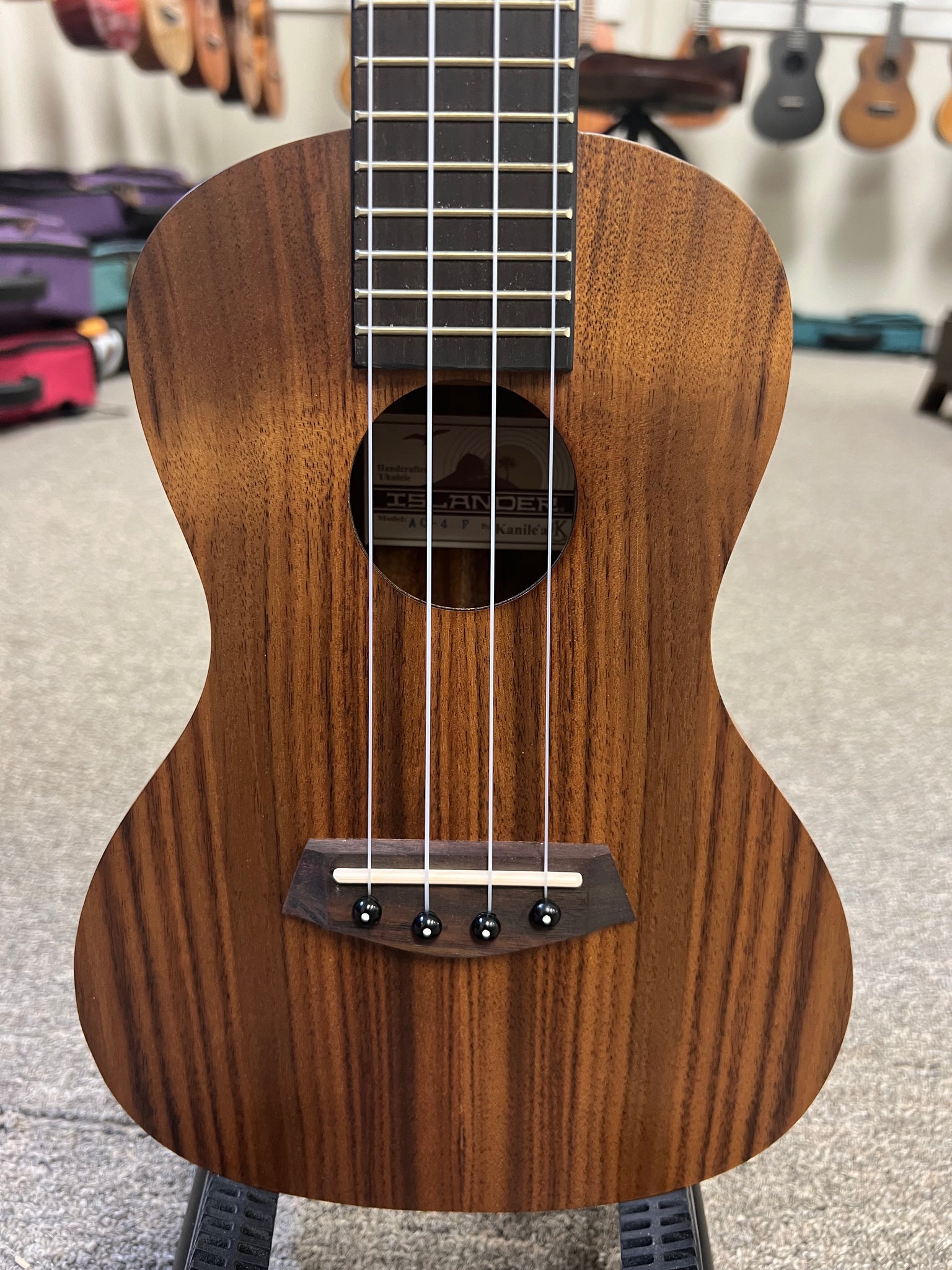 Islander by Kanile'a AC-4 Flamed Acacia Concert Ukulele
