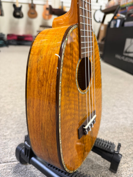 OHANA PKC-220G Solid Mango Pineapple Concert Ukulele