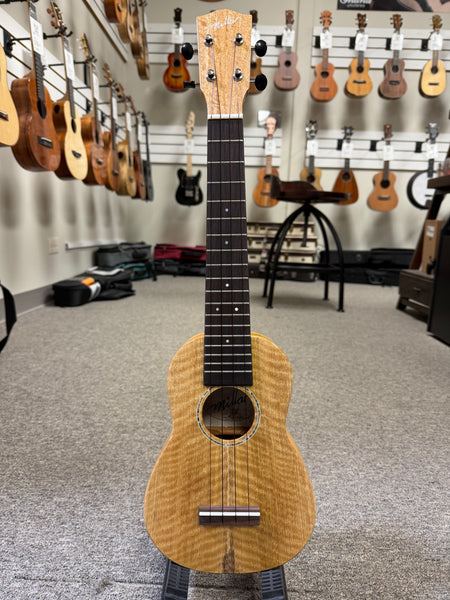 Millar MG-210L Solid Mango Soprano Long Neck Ukulele