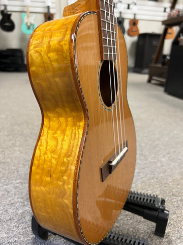 2024年激安 WOODS CEDAR High テナーウクレレ Tenor Mango End エレキ 