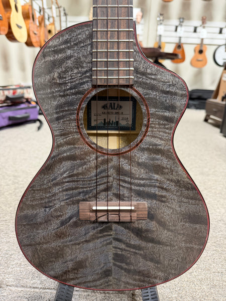 KALA KA-METD-BMR-B Solid Mango Black Night Baritone Ukulele w/Case - Pre Loved