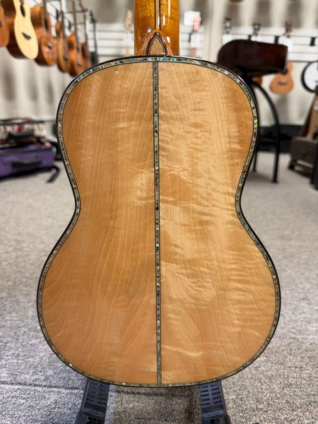 OHANA TK-450QEL Solid Quilted Eucalyptus Tenor Ukulele - Bevel Armrest
