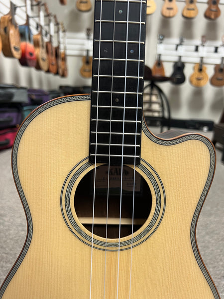 KALA KA-SSEBY-B-CE Electric Cutaway Baritone Ukulele -Solid Spruce/Ebony