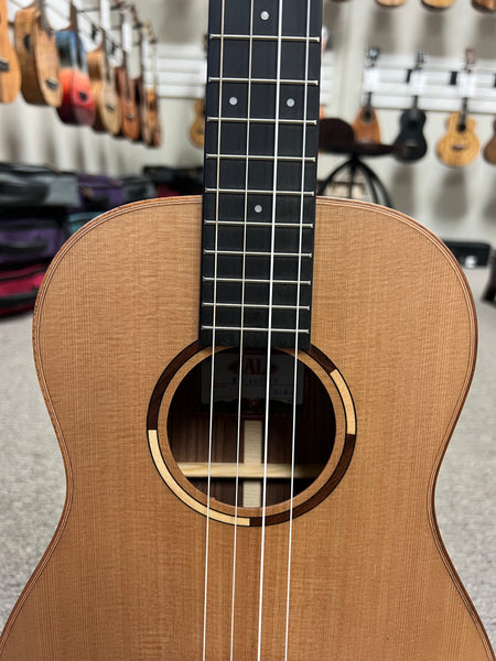 KALA KA-ASCP-B Baritone Ukulele - Solid Cedar/ Solid Pau Ferro