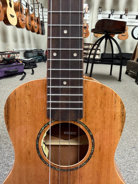 Makaio MSMT-10E  Electric Spalted Mango Tenor Ukulele w/Case