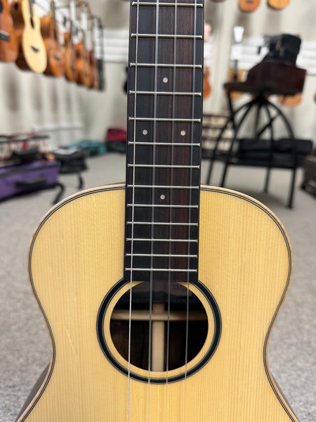 KALA KA-ASZCT-ST Solid Spruce/Ziricote Tenor XL Ukulele - Super Tenor