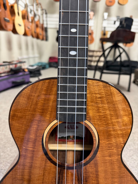 KALA KA-CT-SA-BG Solid Acacia Baritone Ukulele w/Case #2 - Contour Series