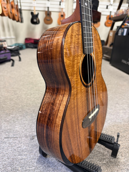KALA KA-CT-SA-BG Solid Acacia Baritone Ukulele w/Case #2 - Contour Series