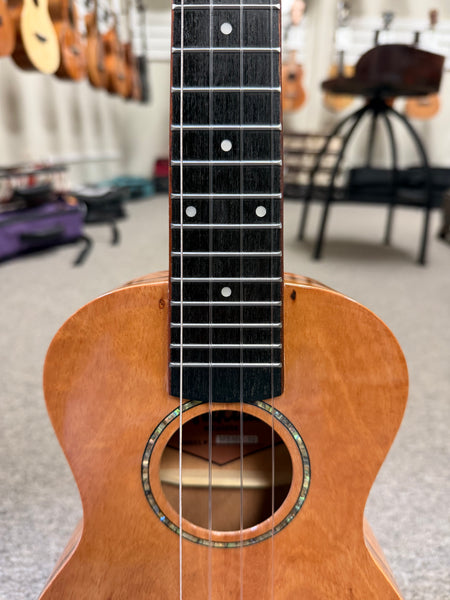 Makaio MSMC-10 Spalted Mango Concert Ukulele w/Case