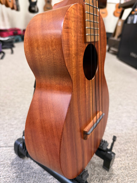Kamaka HF-2 Kukui Koa Concert Ukulele w/Case - Made in Hawaii !!
