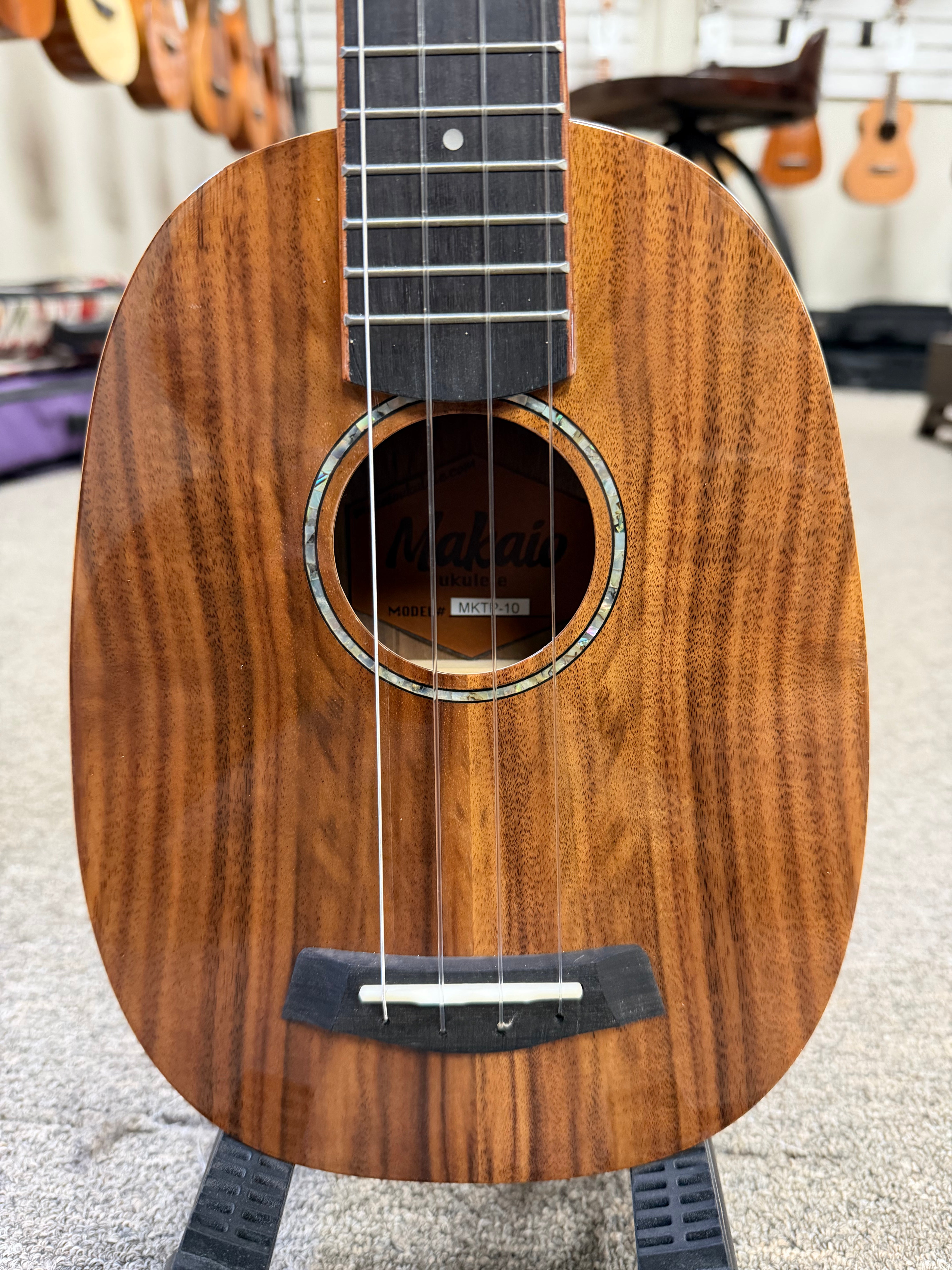 Makaio MKTP-10 Koa Pineapple Concert Long Neck Ukulele w/Case