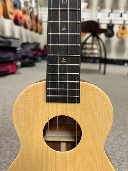 Rebel Double Cheese Soprano Ukulele w/Case - Matte Finish- Solid Spruce/Solid Mahogany