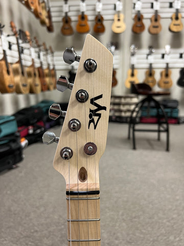 Risa Tenor ST Strat Style Sunburst Steel String Electric Ukulele w Risa Tenor ST Strat Style Sunburst Steel String Electric Ukulele w