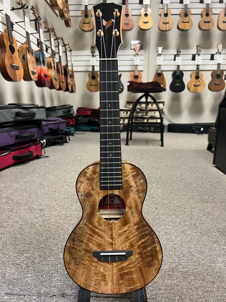Rebel Double Creme Plus Solid Mango Concert Ukulele w/Case