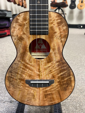 Rebel Double Creme Plus Solid Mango Concert Ukulele w/Case