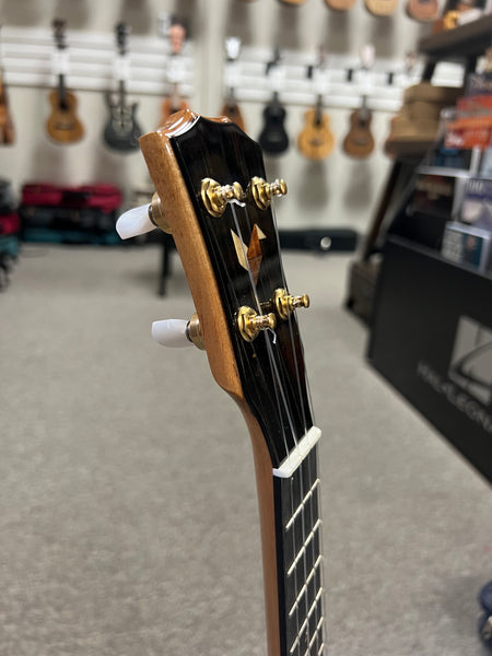 Rebel Double Creme Plus Solid Mango Concert Ukulele w/Case